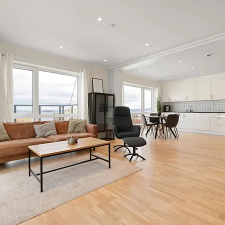 Modern Penthouse With Views In *