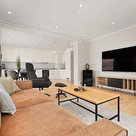 公寓 Modern Penthouse With Views In *