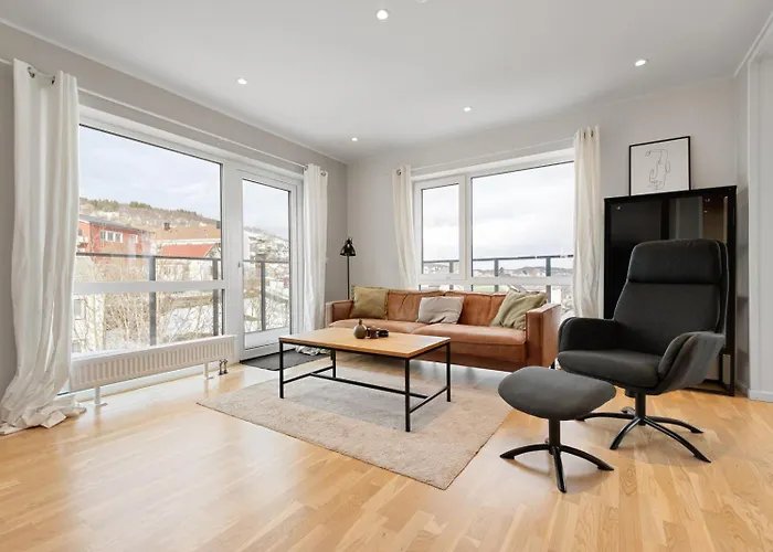 Apartment Modern Penthouse With Views In *