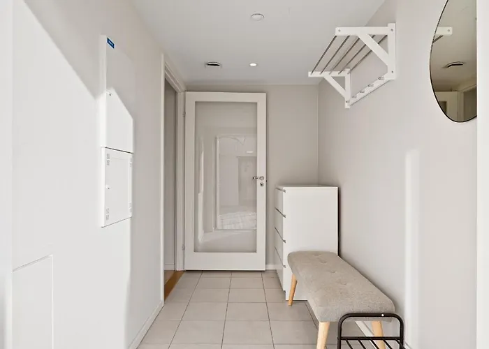 Modern Penthouse With Views In 公寓
