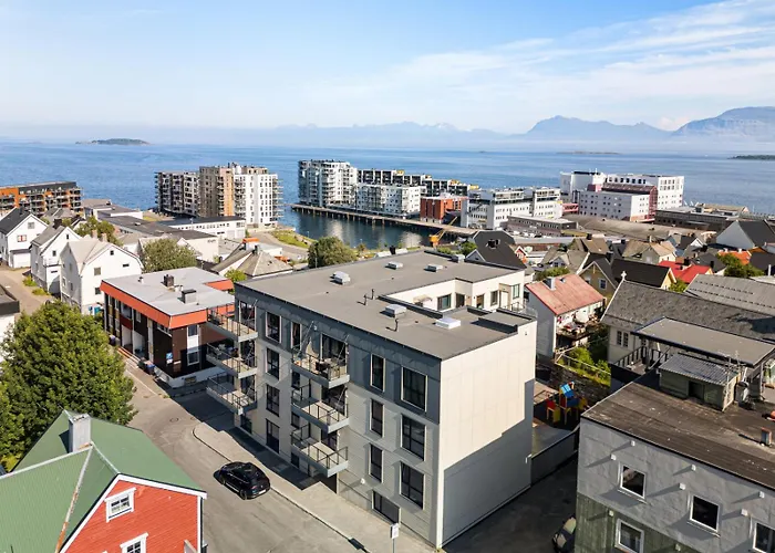 Modern Penthouse With Views In هارستاد